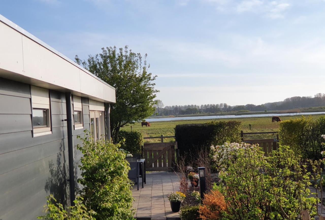 Cottage Geestmerambacht, Een Nieuw Vrijstaande Sfeervol En Landelijk Gelegen Vakantiewoning Koedijk Εξωτερικό φωτογραφία